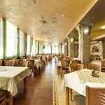 Balneo & Aura Hotel 3*