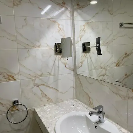 Balneo & Aura 3*