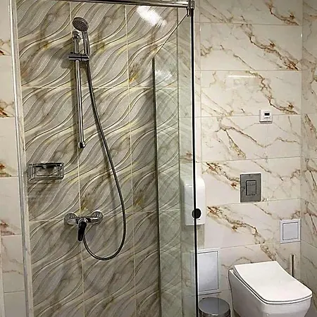 Balneo & Aura 3* فيلينغراد