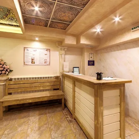Balneo & Aura فندق فيلينغراد